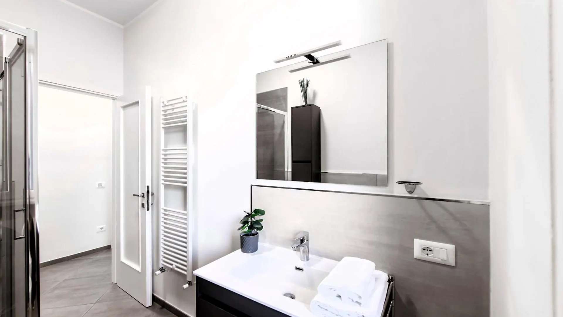 Hostly-Family Home Ardenza-Near The Seaside Livorno Italy